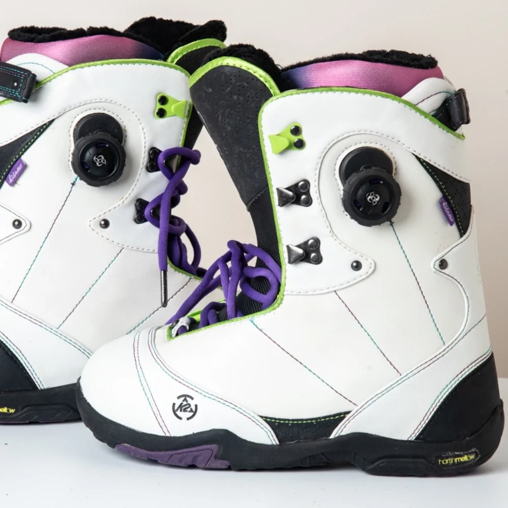K2 Affair Snowboard Boots - Women"s 7.5 - Picture 2 of 3